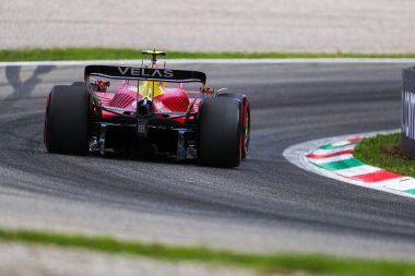 Carlos Sainz (SPA) Ferrari F1-75