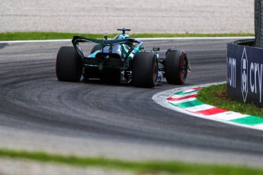 Kevin Magnussen (SVE) Haas VF-22