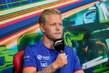 Kevin Magnussen (SVE) Haas VF-22