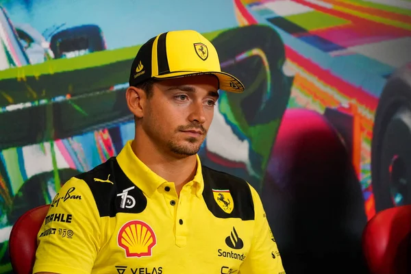 Charles Leclerc (MON) Ferrari F1-75