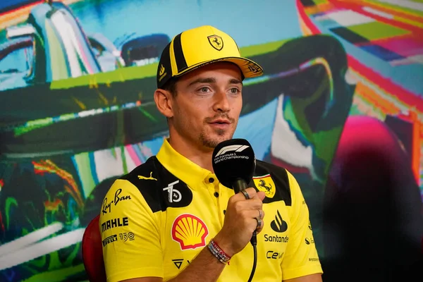 Charles Leclerc (MON) Ferrari F1-75