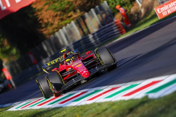 Carlos Sainz (SPA) Ferrari F1-7