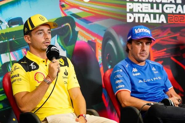 Charles Leclerc (MON) Ferrari F1-75