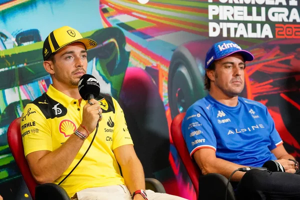 Charles Leclerc (MON) Ferrari F1-75