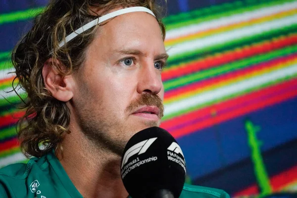 Sebastian Vettel (GER) Aston Martin AMR22