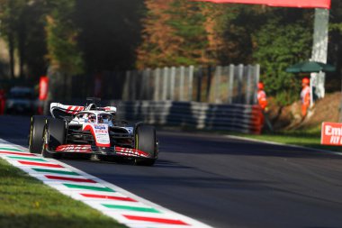 Kevin Magnussen (SVE) Haas VF-2