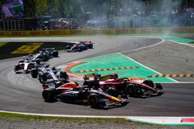  Carlos Sainz (SPA) Ferrari F1-75 