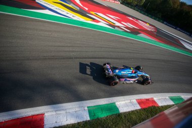  Esteban Ocon (FRA) Alp A522 