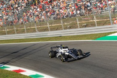  Yuki Tsunoda (JAP) Alfa Tauri AT03