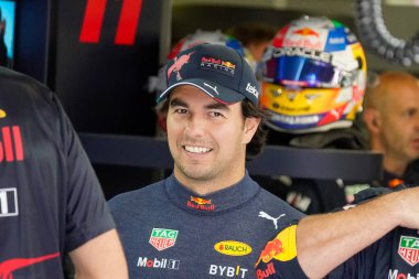  Sergio Perez (MEX) Redbull Racing RB18 