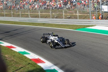  Yuki Tsunoda (JAP) Alfa Tauri AT03