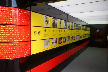  Scuderia Ferrari özel karavanı, Monza 2022 'de 75. yılı kutlamak için.