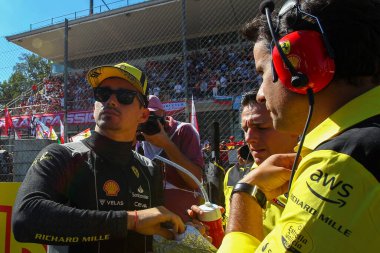  Charles Leclerc (MON) Ferrari F1-75