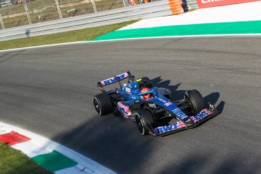  Esteban Ocon (FRA) Alp A522 