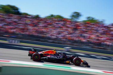  Sergio Perez (MEX) Redbull Racing RB18 