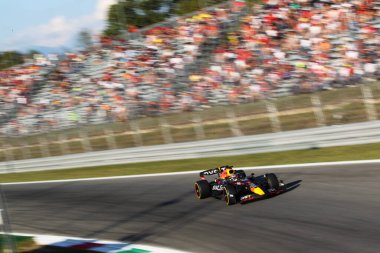  Max Verstappen (NED) Redbull Racing RB18