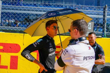   George Russell (GBR) Mercedes W13 E Performans