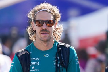  Sebastian Vettel (GER) Aston Martin AMR22