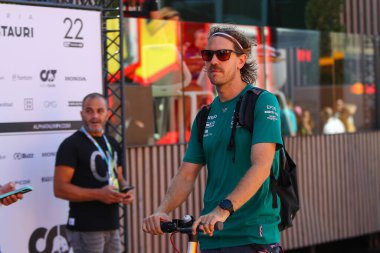  Sebastian Vettel (GER) Aston Martin AMR22