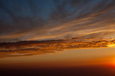 Unutulmaz bir günbatımında güzel bir akşam
