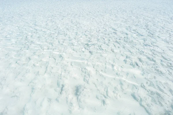 Türkiye 'deki Salda Gölü' nün güzel dibi. Gölde temiz ve şeffaf su bulunan doğal bir arka plan..