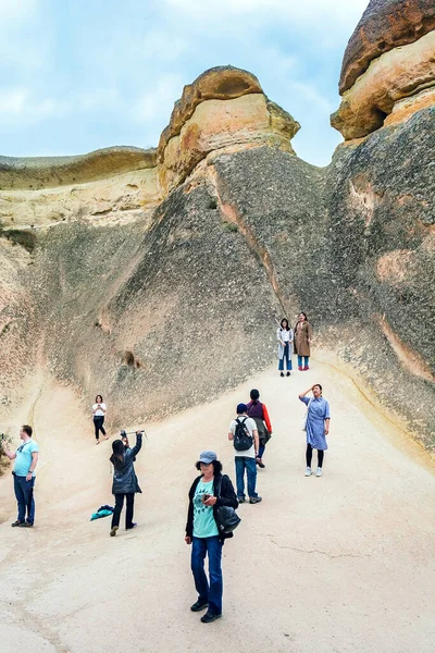 Cappadocia Turkey 2019年9月14日 カッパドキアで旅行する観光客のグループ — ストック写真