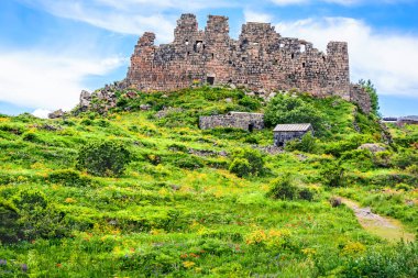 Amberd Kalesi 'nin kalıntıları. Ermenistan.