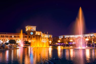 square, music fountain at night 