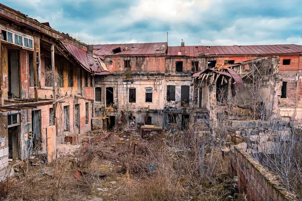Edifício Antigo Arruinado Terra Afetada Pela Radiação — Fotografia de Stock