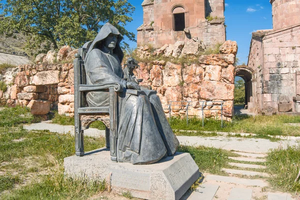 Dilijan Armenia Temmuz 2020 Goshavank Manastırı Önündeki Büyük Ermeni Filozof — Stok fotoğraf