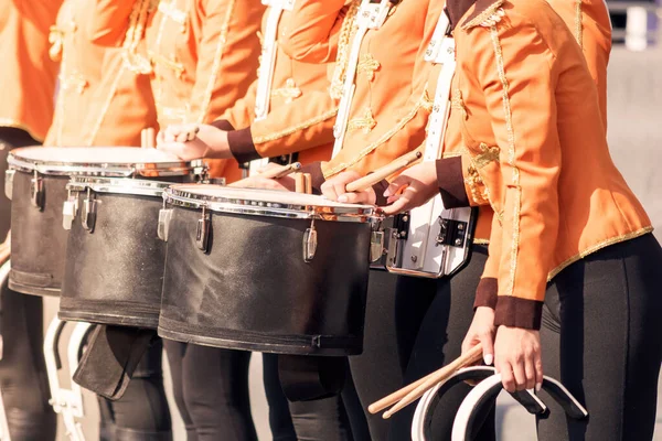 Girls Hussar Uniform Drums Sunny Day — Stock Photo, Image