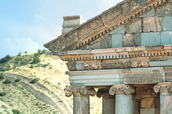 Esculturas Pedra Templo Garni Estilo Grego Antigo Parte Escultura Pedra — Fotografia de Stock