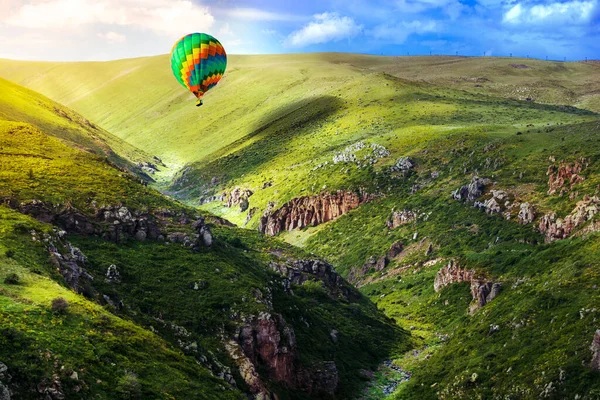 Panorama View Air Balloon Mountain Ravine Green Hills Blue Cloudy — Stockfoto