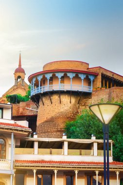 Tiflis sokakları. Avlu ve balkonlar. Georgia Kafkasya