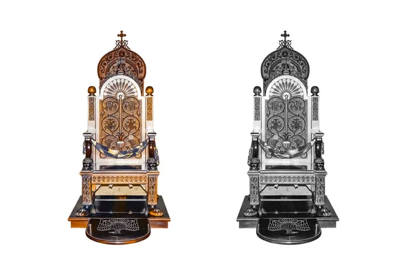 Duas Cadeiras Igreja Trono Vintage Isoladas Fundo Branco Cor Vistas — Fotografia de Stock