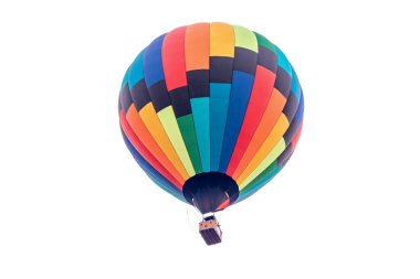 Beyaz arka planda izole edilmiş çok renkli sıcak hava balonu.