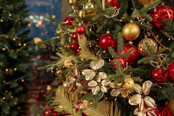 Noel Ağacı Süslemesi Yakın Mutlu Yıllar Konseri — Stok fotoğraf
