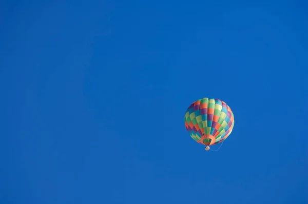 Hot Air Balloon Blu Sky — Stok Foto