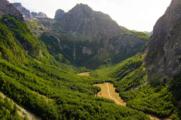 Montenegro Prokletiye National Park Summer Mountain Green Valley Popular Tourist — Fotografia de Stock