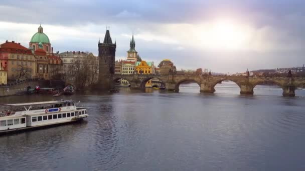 Czechy Miasto Praga Most Karola Panoramę Ruch Kamery Lewej Prawej — Wideo stockowe