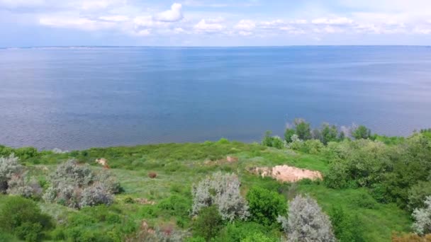 Oekraïne Lente Kustlijn Hoge Oever Van Rivier Een Drone Luchtfoto — Stockvideo