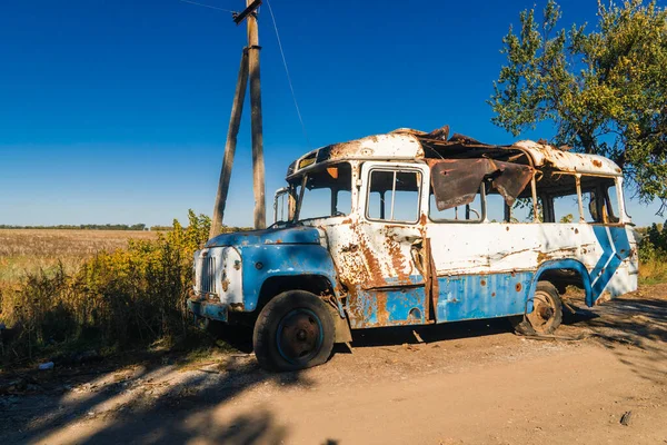 War Ukraine 2022 Russian Invasion Ukraine Countryside Damaged Bus Shelling — Stock Photo, Image