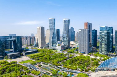 gündoğumu, Hangzhou new şehrinin merkezinde modern binalar