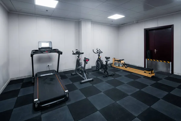 Indoor Fitness Equipment Small Gym — Stockfoto