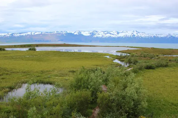 Paisaje Escénico Bahía Skjalfandi Con Flateyjarskagi Islandia — Foto de Stock