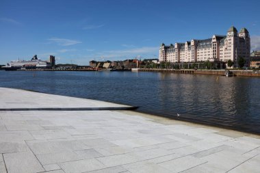 Tekneleri ve yatları olan Oslo Limanı