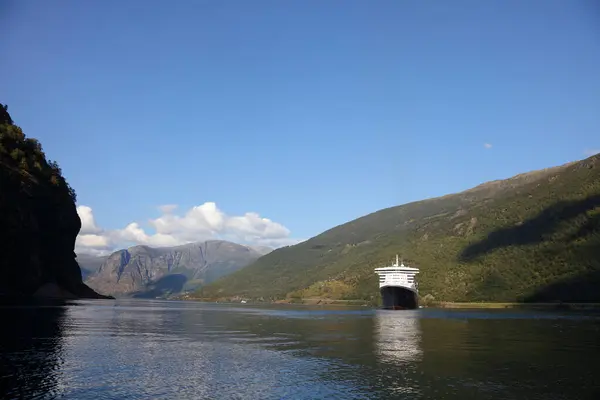 Aurlandsfjord Norveç Ağustos 2017 Rms Queen Mary Yolcu Gemisi — Stok fotoğraf