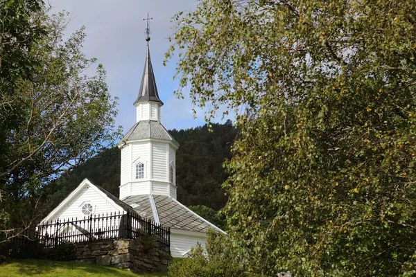 Vista Panorámica Iglesia Lavik Durante Día Noruega — Foto de Stock