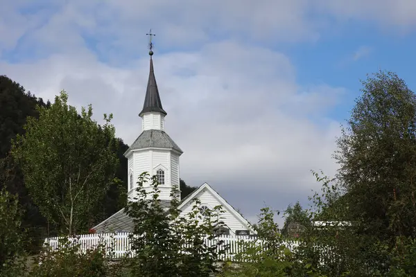 Vista Panorâmica Igreja Lavik Durante Dia Noruega — Fotografia de Stock