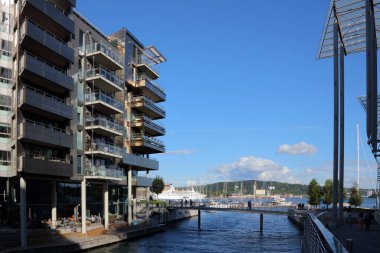 Tekneleri ve yatları olan Oslo Limanı